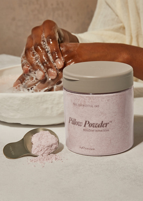 The GelBottle Pillow Powder Indulgent Repair Soak